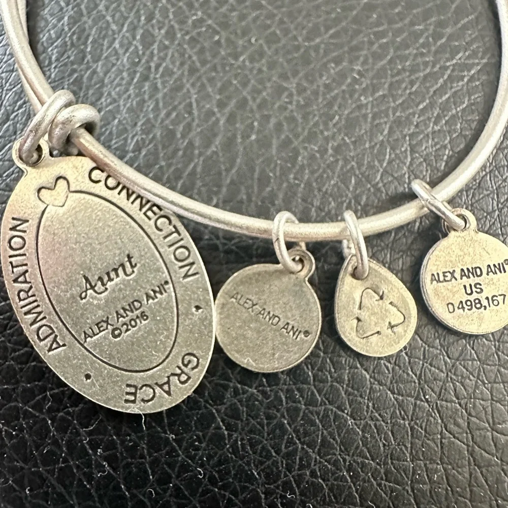 Brand new Alex and Ani bracelet in silver - Picture 3 of 6